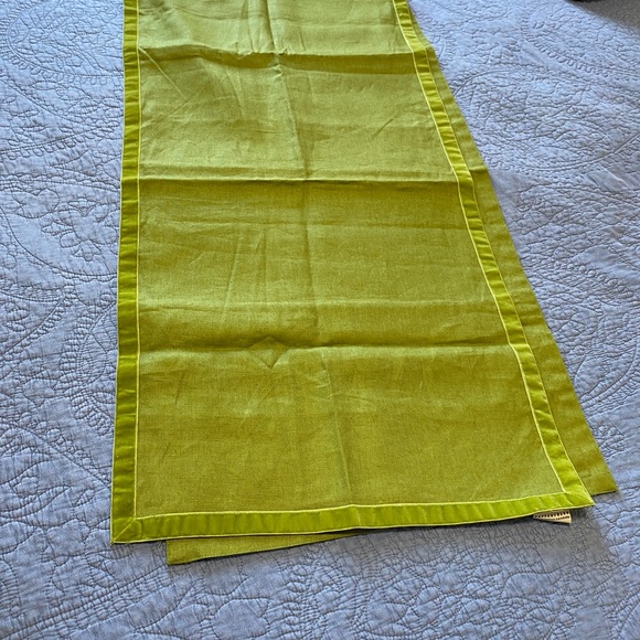 Pottery Barn Linen Table Runner - Picture 8 of 9